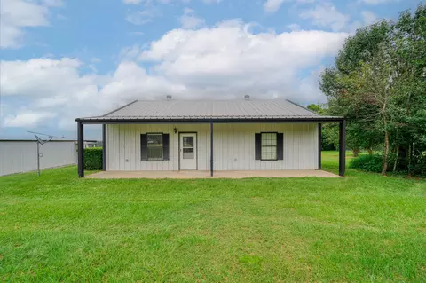1520 Humble Rd, New London, TX 75682