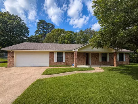 117 Sugar Creek Dr, Marshall, TX 75672