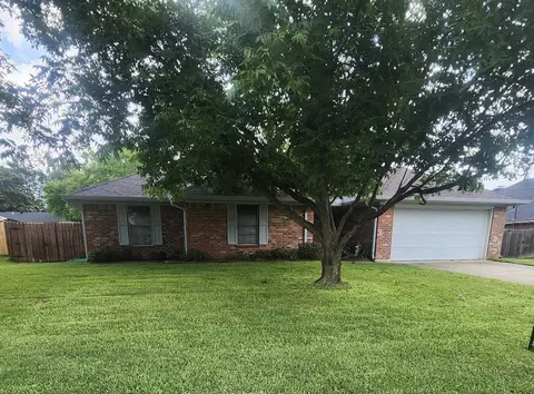 310 Spring Valley Rd, Henderson, TX 75652