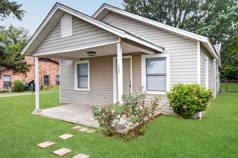 703 N Rodeo St, Gladewater, TX 75647