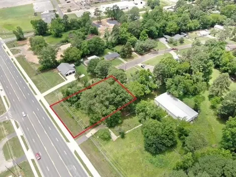701 W Harrison Rd, Longview, TX 75604 photo 2