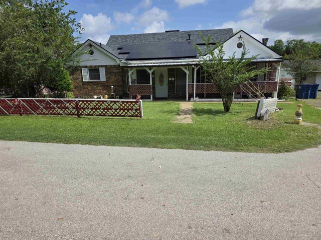 200 Rogers, Henderson, TX 75654