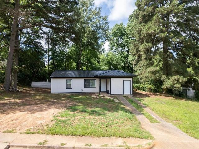 158 E Morris St, Lone Star, TX 75668