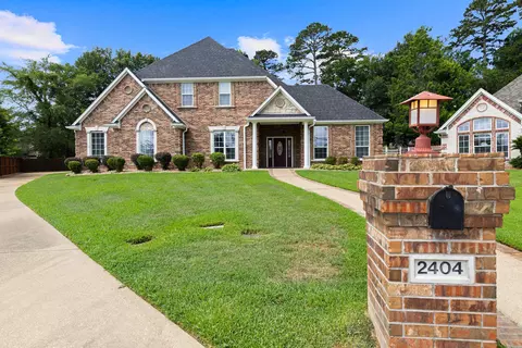 2404 Sugar Creek Cir, Longview, TX 75605