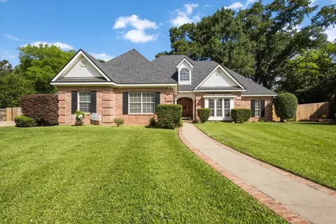 913 University Dr, Carthage, TX 75633