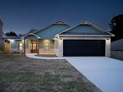 703 Bluebonnet Ln, Marshall, TX 75672