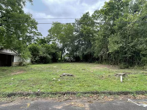 2811 Elijah St, Gladewater, TX 75647