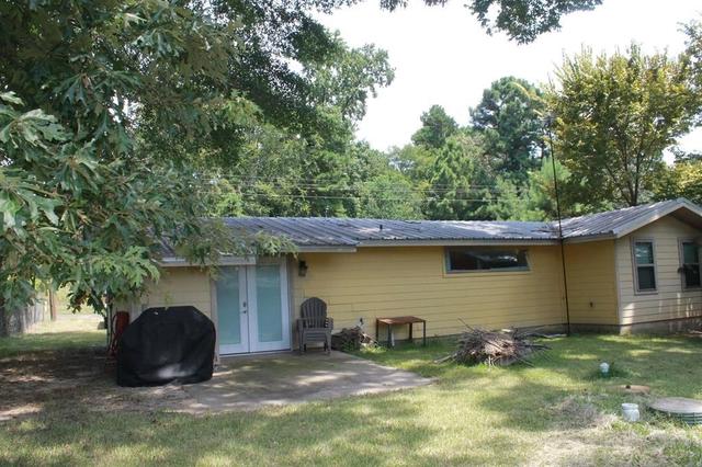 650 Crestwood Dr, Avinger, TX 75630