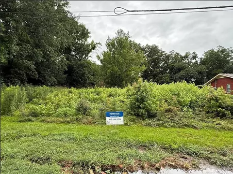 305 W Church St, White Oak, TX 75693