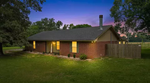 2136 Myrtle Rd, Diana, TX 75640