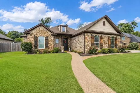 111 Champions Dr, Hallsville, TX 75650