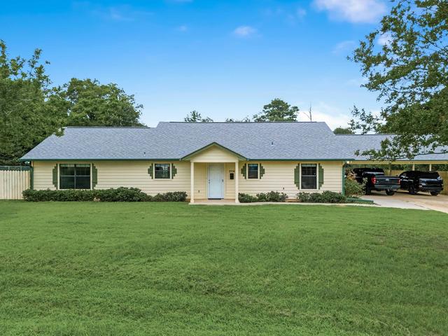 204 Connor St, Daingerfield, TX 75638