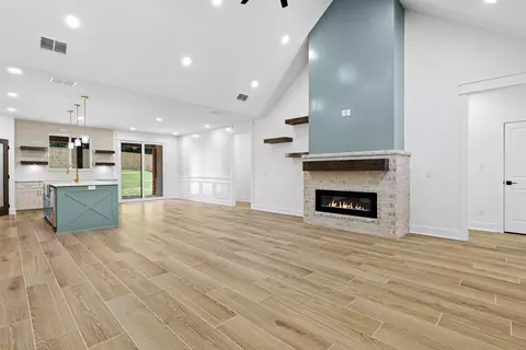 702 Sam Page Rd, Longview, TX 75605 photo 3