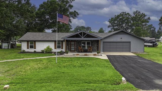 2395 E Royal Dr, Chandler, TX 75758