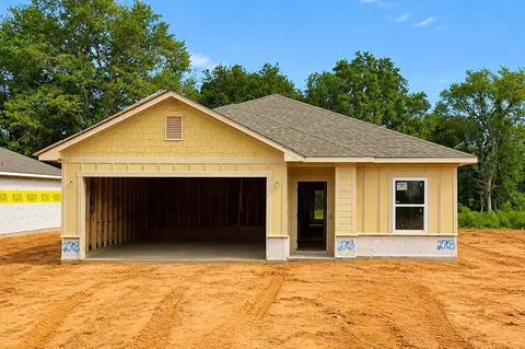 2703 Southern Oaks Dr, Longview, TX 75604