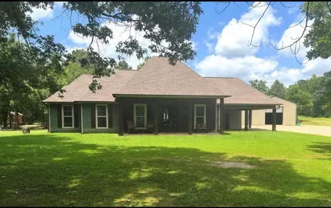 130 Private Rd 7301, De Berry, TX 75639