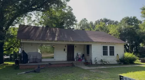 207 Virginia St, Troup, TX 75789