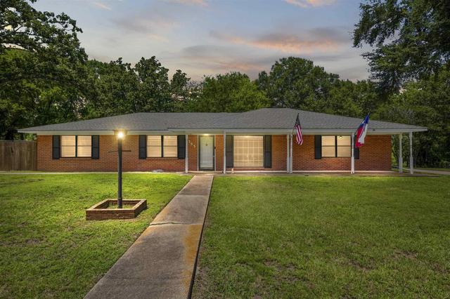 305 Dellbrook Dr, Longview, TX 75604