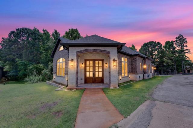 3109 Lismore Ln, Longview, TX 75605