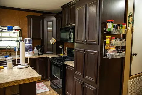 155 Berry Ln, Marshall, TX 75670 photo 15
