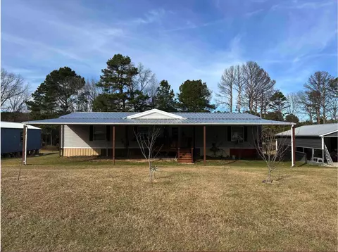 155 Berry Ln, Marshall, TX 75670