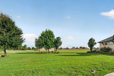 Exterior - 5511 Mccann Rd, Longview, TX 75605 photo 4 of 7