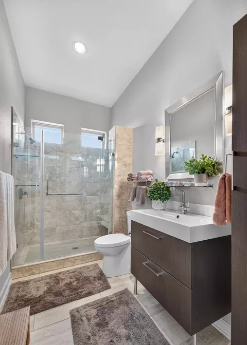 Bath - 5511 Mccann Rd, Longview, TX 75605 photo 5 of 7