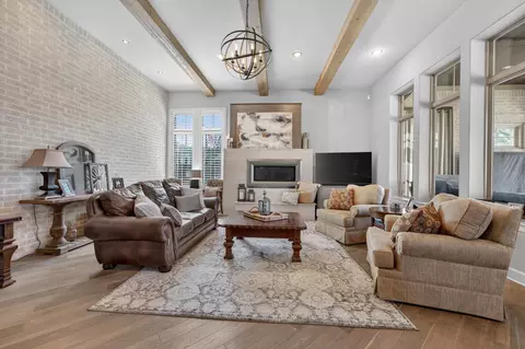 Living - 5511 Mccann Rd, Longview, TX 75605 photo 1 of 2