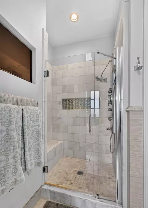 Bath - 5511 Mccann Rd, Longview, TX 75605 photo 4 of 7