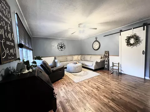 Living - 2988 State Hwy 154 E, Gilmer, TX 75645 photo 1 of 1
