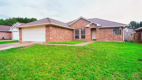 1603 Amanda Dr, Kilgore, TX 75662