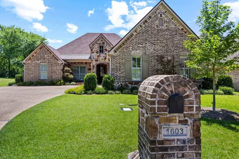 1603 San Augustine Ln, Longview, TX 75604