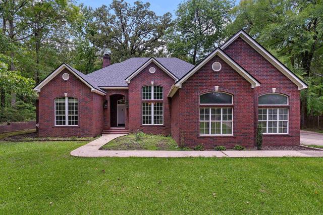901 Greenbrair, Carthage, TX 75633