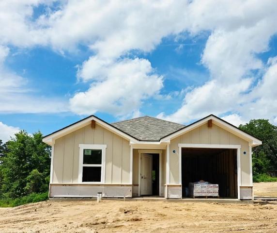 225 Spokane St, Gladewater, TX 75647