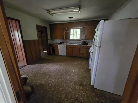 596 Marcus, Timpson, TX 75975 photo 3