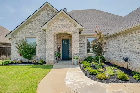 3902 Gable Crest Ln, Longview, TX 75605 photo 1