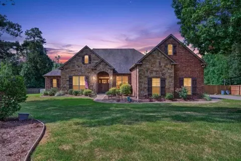 Exterior - 2000 Winding Run Ln, Longview, TX 75605 photo 3 of 8