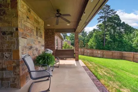 Exterior - 2000 Winding Run Ln, Longview, TX 75605 photo 4 of 8