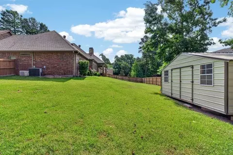 Exterior - 2000 Winding Run Ln, Longview, TX 75605 photo 6 of 8