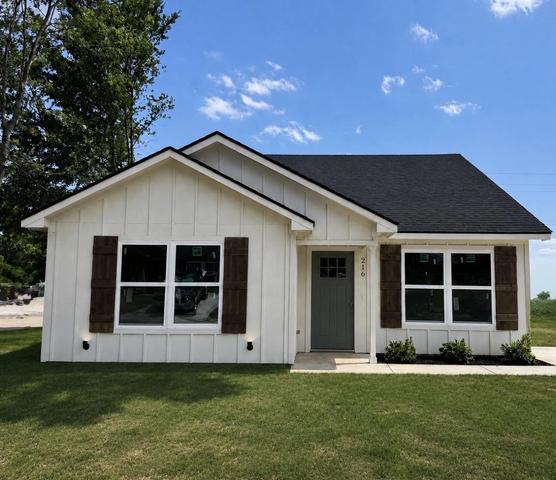 216 E Fleming, Longview, TX 75604