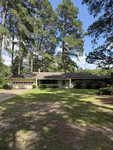 1208 N St Mary, Carthage, TX 75633