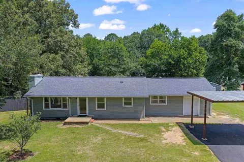 4401 Tanglewood Rd, Longview, TX 75604