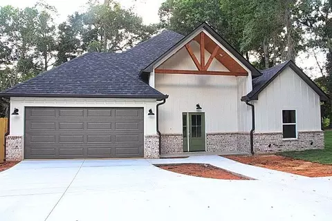 1262 W George Richey Rd, Gladewater, TX 75647