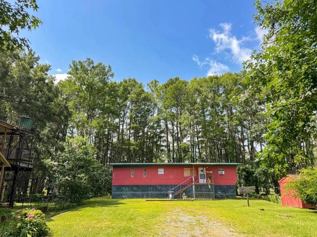 535 Jackson Arms Rd, Karnack, TX 75661