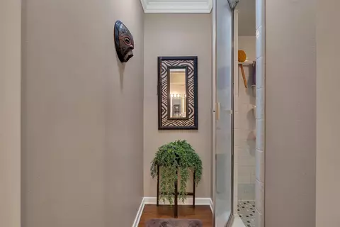 Entry Way - 2011 E Warwick, Longview, TX 75601 photo 4 of 6