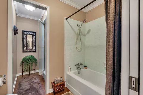 Bath - 2011 E Warwick, Longview, TX 75601 photo 4 of 7