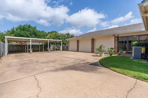 2011 E Warwick, Longview, TX 75601 photo 45