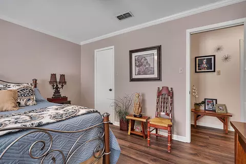 Bedroom - 2011 E Warwick, Longview, TX 75601 photo 3 of 4