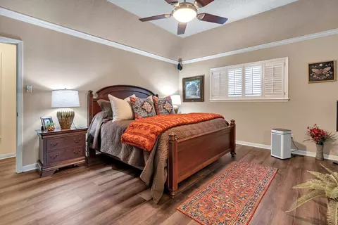 Bedroom - 2011 E Warwick, Longview, TX 75601 photo 2 of 4