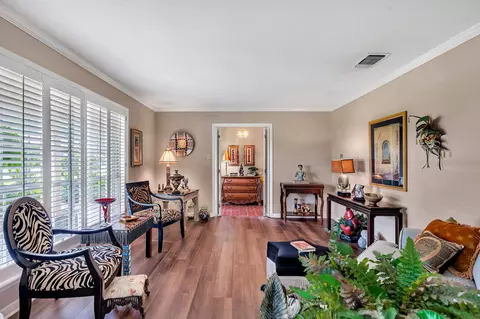 Living - 2011 E Warwick, Longview, TX 75601 photo 1 of 3